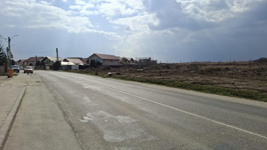 Teren Construcții intravilan de 489 mp, în Bradu