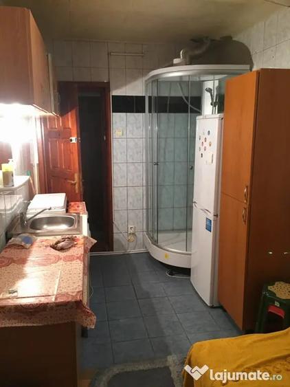 Apartament cu 5 camere în Tudor Vladimirescu