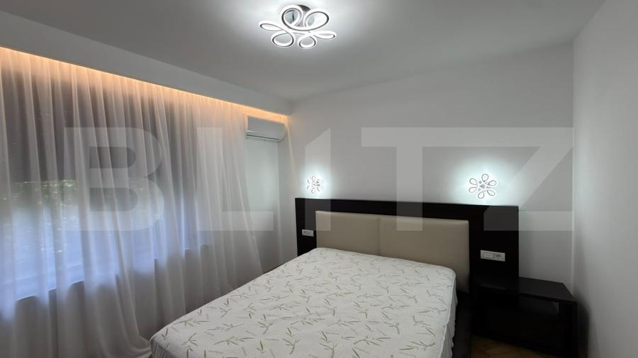 Apartament cu 4 camere decomandat, mobilat în Central