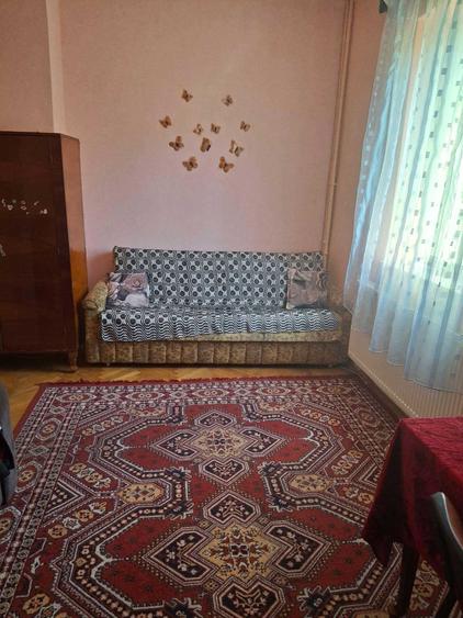 Garsonieră decomandată în Central
