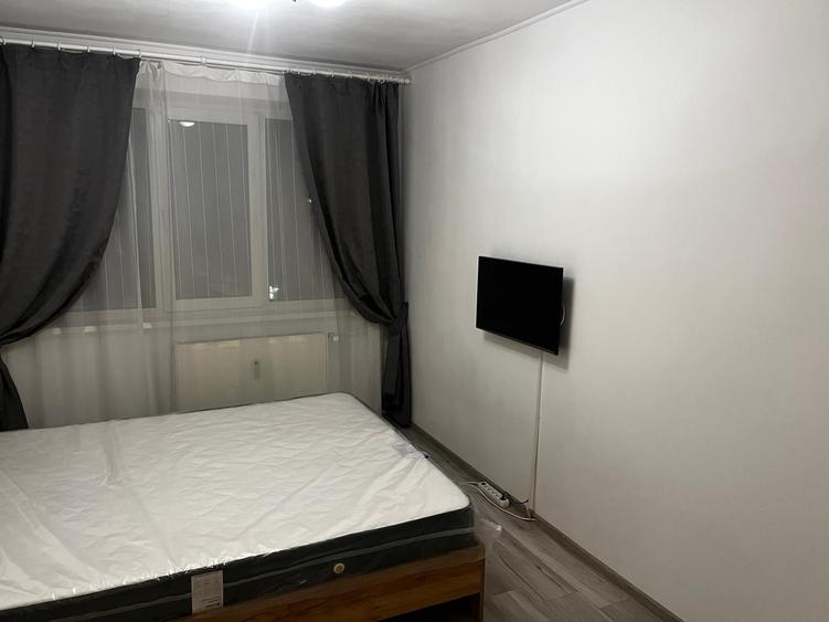 Apartament cu 2 camere decomandat în Titan