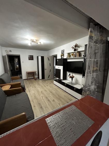 Apartament cu 2 camere decomandat în Năvodari Tabără