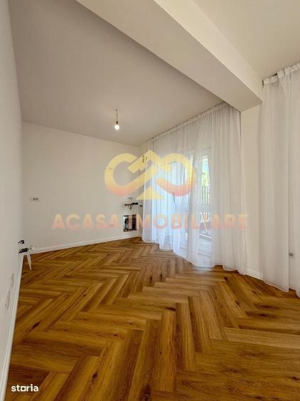 Casă cu 4 camere decomandat cu Teren 230 Mp în Bârnova