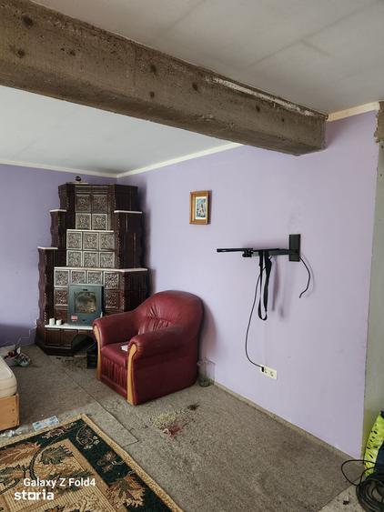 Casă cu 4 camere cu Teren 1700 Mp în Zamostea