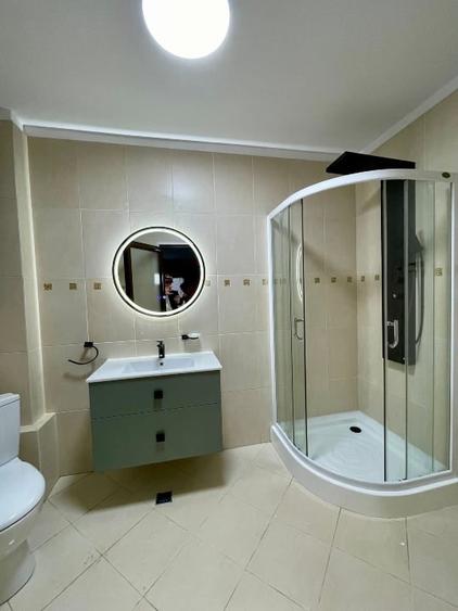 Apartament cu 3 camere decomandat în Străulești