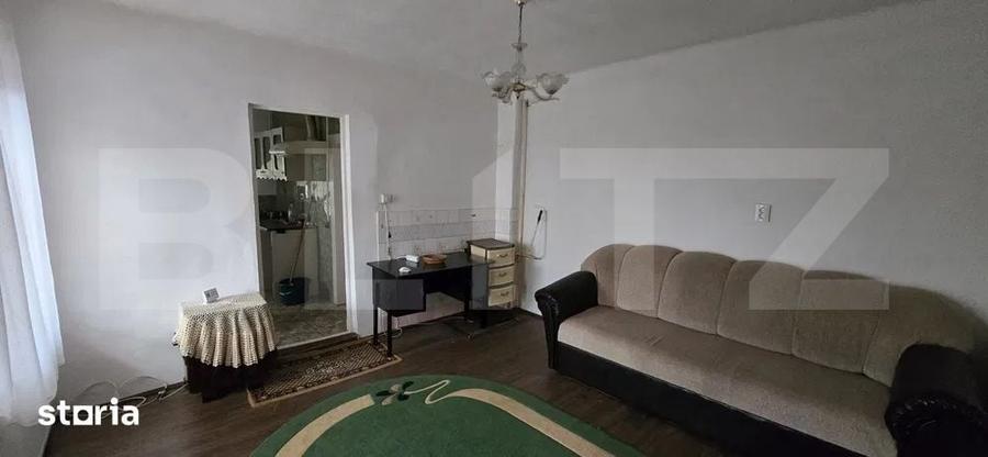 Casă cu 4 camere cu Teren 1182 Mp în Central
