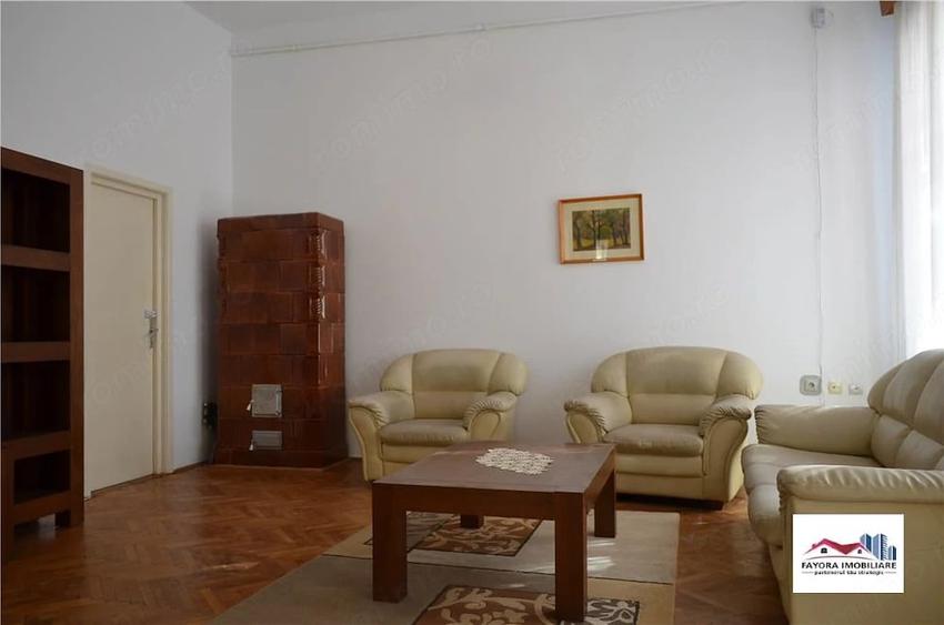 Casă cu 3 camere în Semicentral