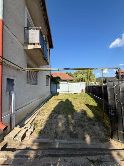 Apartament cu 3 camere decomandat în Exterior Est