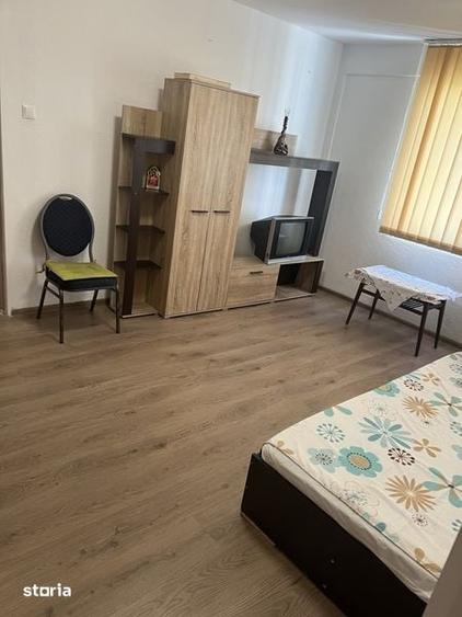Inchiriez apartament 2 camere zona titan - 7