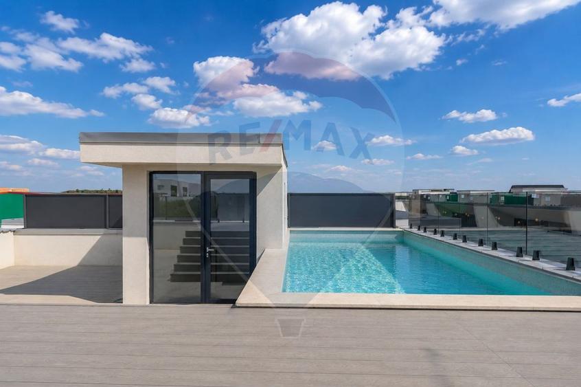 Casă individuală cu 5 camere cu Piscina în Central