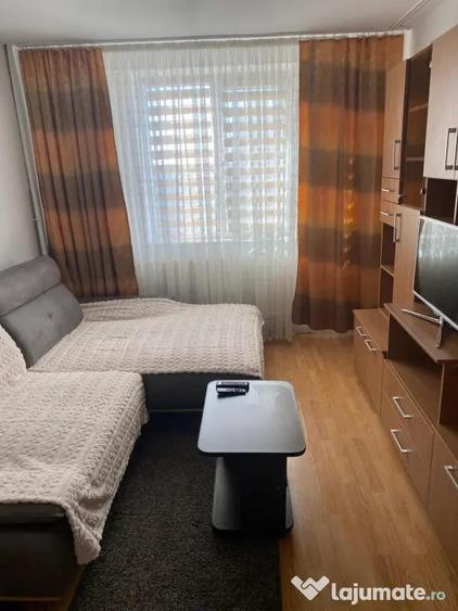 Inchiriez apartament cu 3 camere - 4