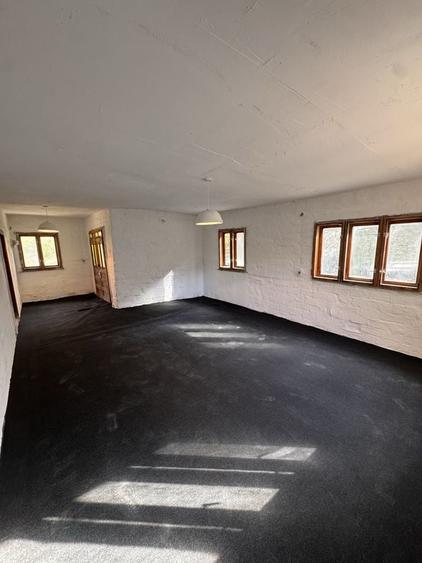 Casă cu 4 camere în Munteni