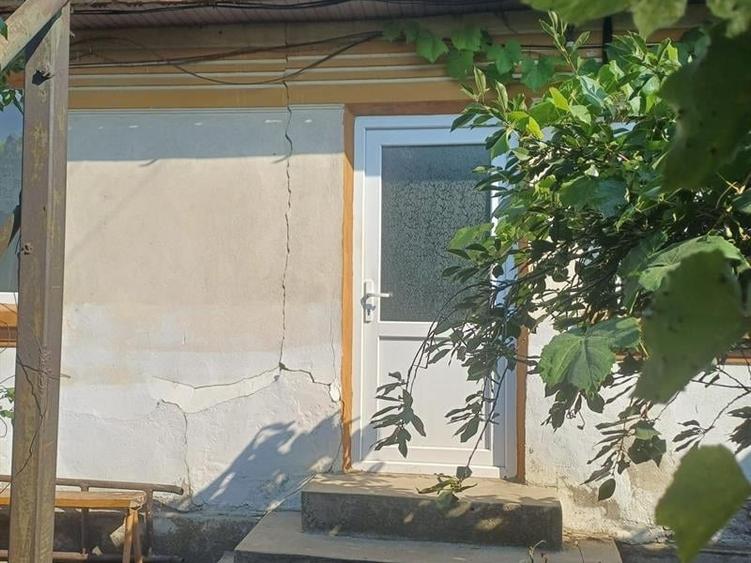 Casă individuală cu 4 camere cu Teren 3000 Mp în Moțăței-Gară