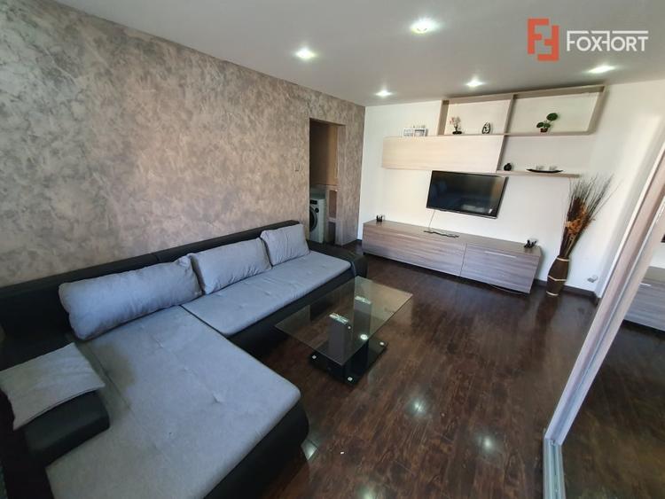 Apartament cu 2 camere semidecomandat, mobilat în Girocului