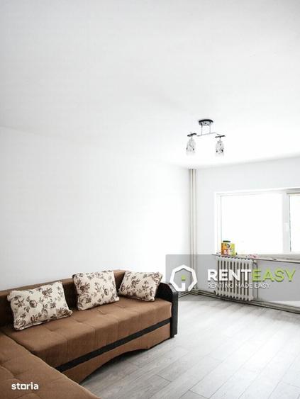 Apartament cu 3 camere decomandat în Independenței