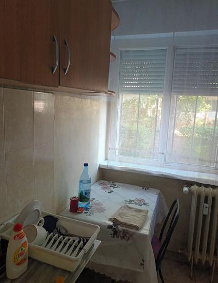 Apartament cu 2 camere semidecomandat în Km 4-5