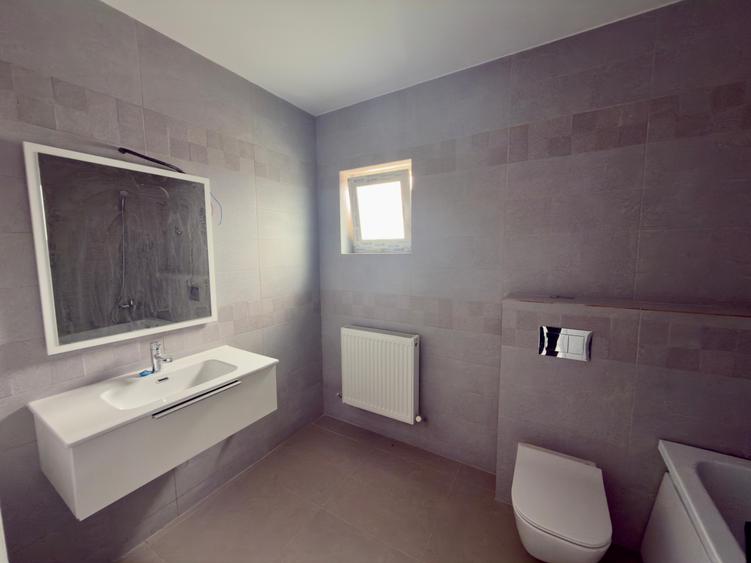 Duplex cu 3 camere cu Teren 80 Mp în Rediu