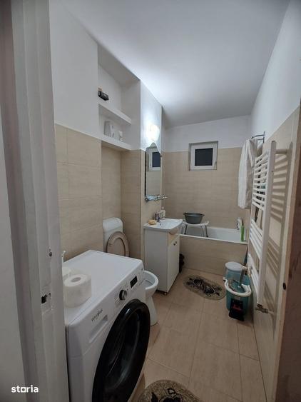 Apartament cu 3 camere decomandat în Progresul