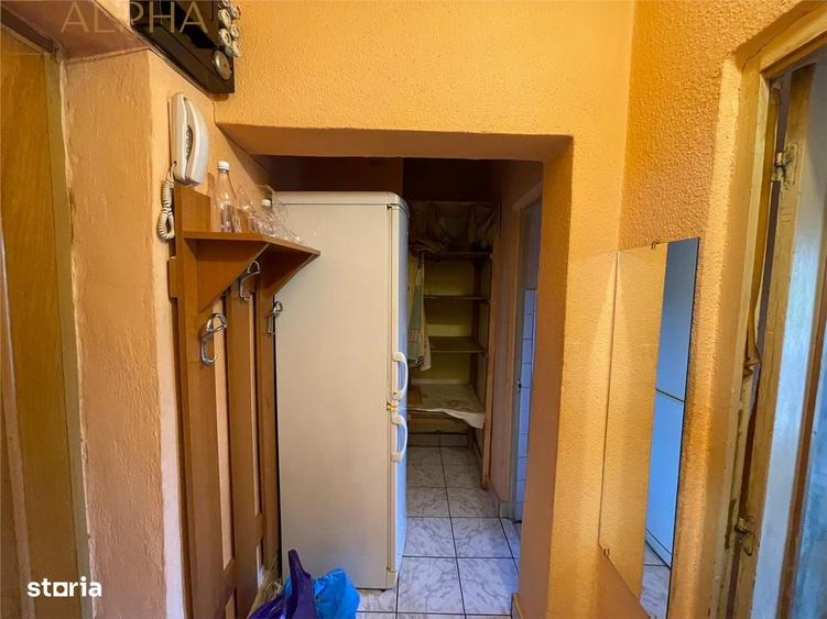 Garsonieră decomandată în Central