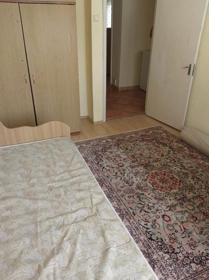 Apartament cu 4 camere decomandat în Dacia