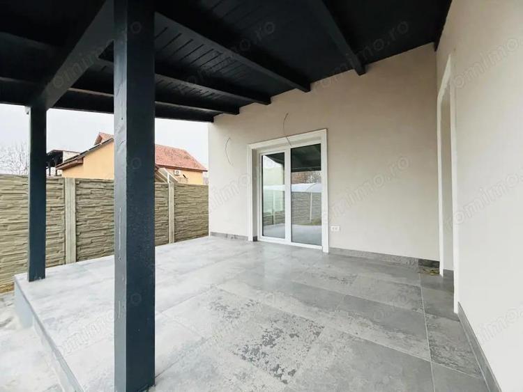 Casă cu 4 camere cu Teren 16 Mp în Utvin