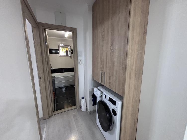 Apartament cu 4 camere decomandat, mobilat în Doamna Ghica