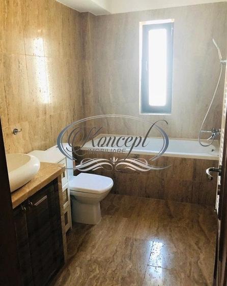 Apartament cu 4 camere semidecomandat, mobilat în Europa
