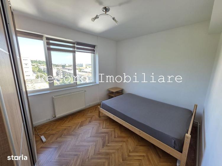Apartament cu 4 camere decomandat în Grigorescu