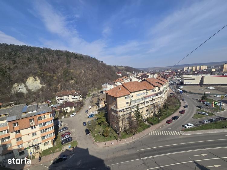 Garsonieră decomandată în Central