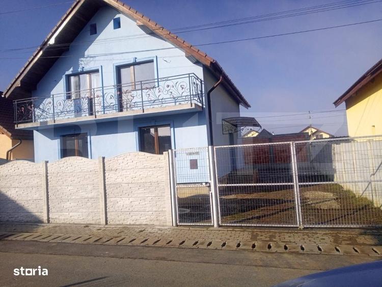 Casă cu 4 camere în Cristian