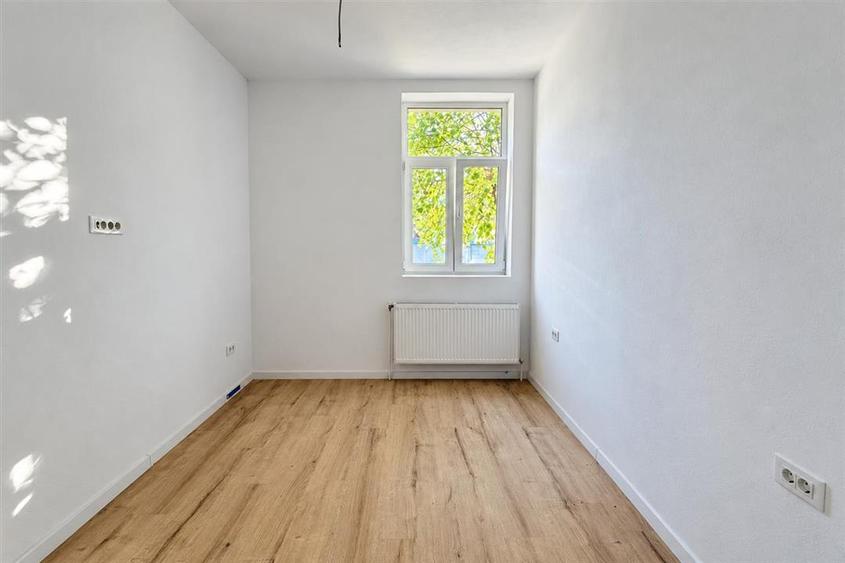 Apartament cu 3 camere decomandat în Terezian