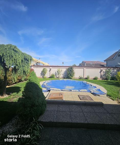 Casă cu 4 camere semidecomandat cu Teren 640 Mp în Sântandrei