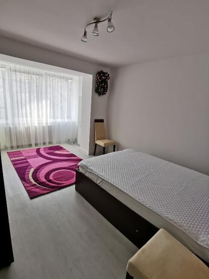 Apartament cu 2 camere semidecomandat, mobilat în Sinaia