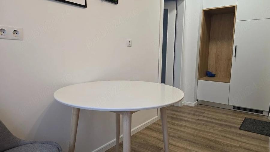 Apartament cu 2 camere semidecomandat în Ultracentral