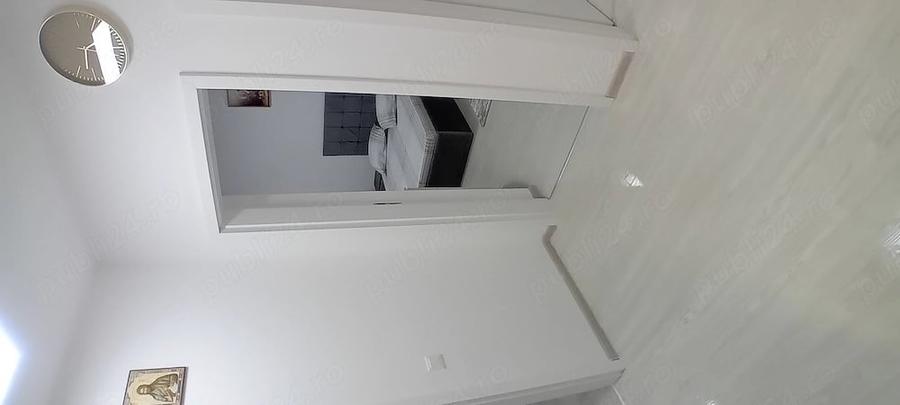 Apartament cu 2 camere decomandat în Uverturii