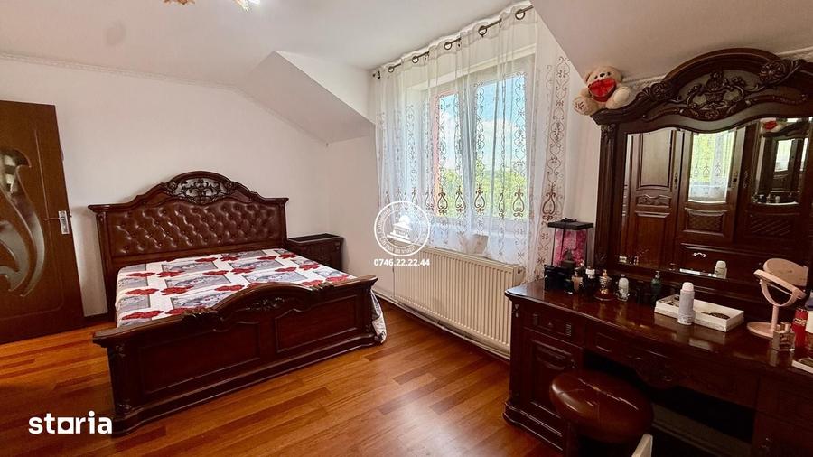 Casă cu 5 camere cu Teren 350 Mp în Bârnova