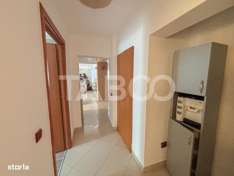Apartament cu 4 camere decomandat în Central