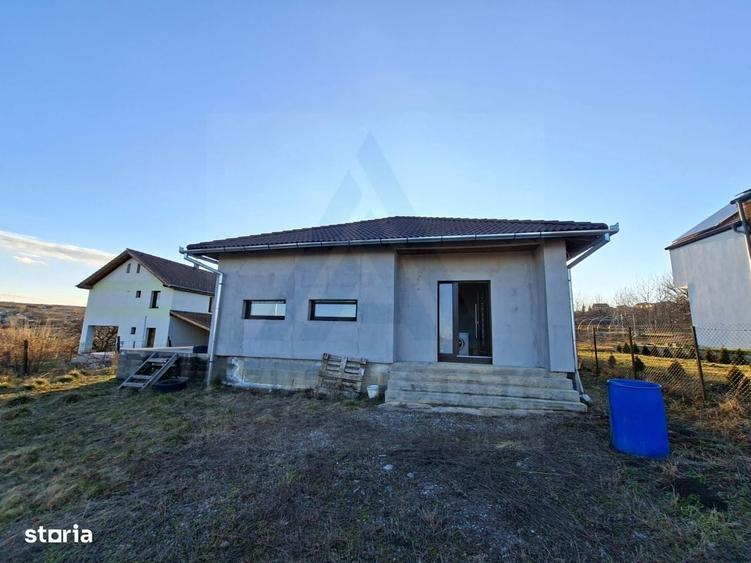 Casă cu 4 camere în Daia