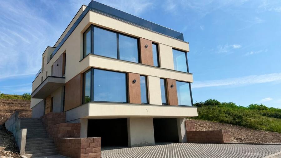 Duplex cu 4 camere cu Canalizare în Iris