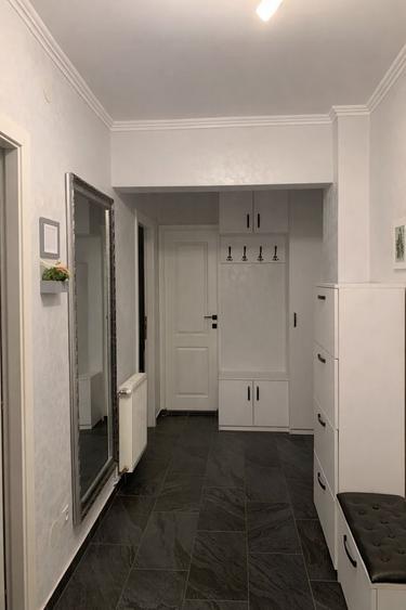 Apartament cu 3 camere în Traian