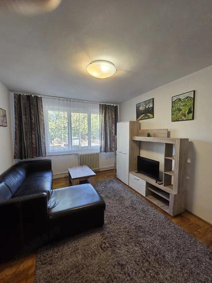 Apartament cu 2 camere semidecomandat în Ultracentral