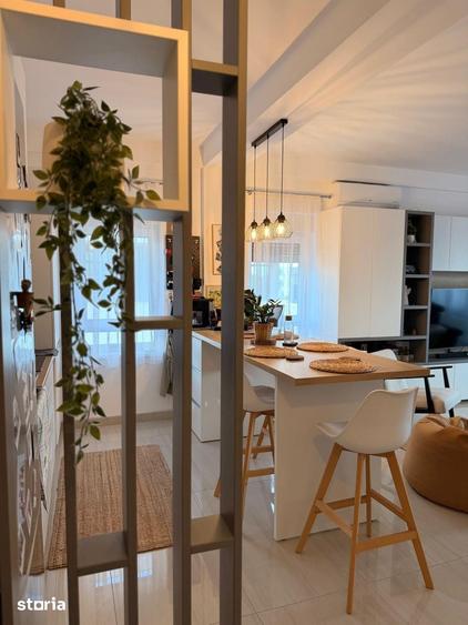 Apartament cu 3 camere în Dumbrăvița