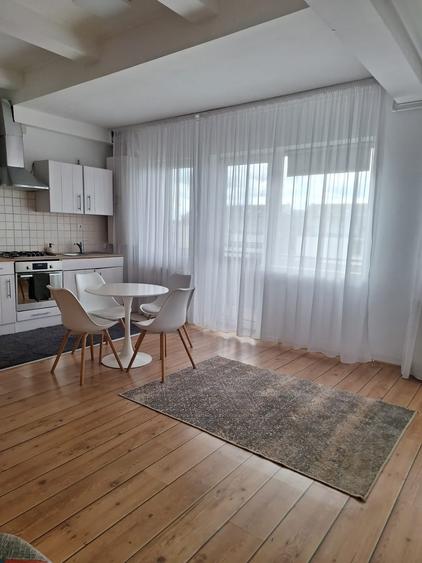 Apartament cu 2 camere semidecomandat în Dumbrăvița