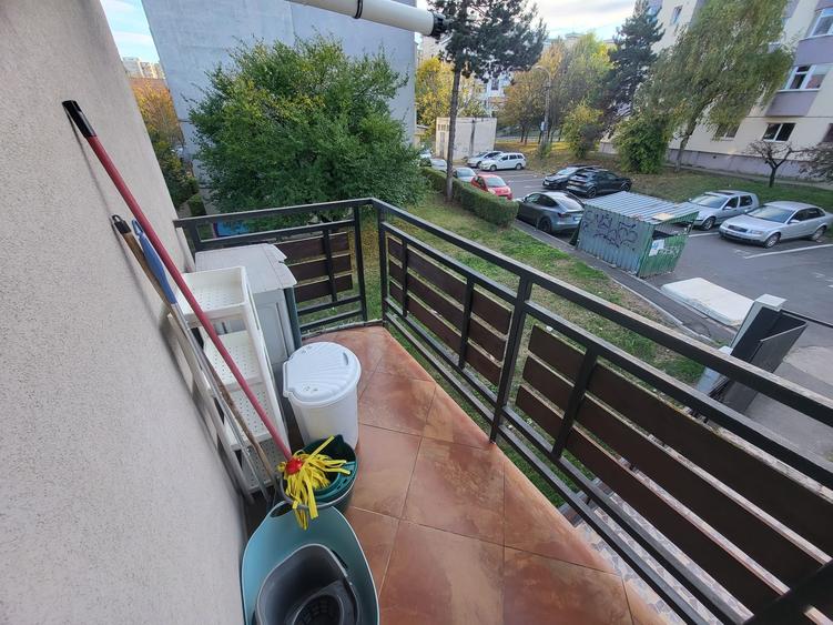 Apartament cu 2 camere semidecomandat în Plopilor