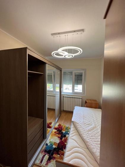 Apartament cu 3 camere nedecomandat în Central