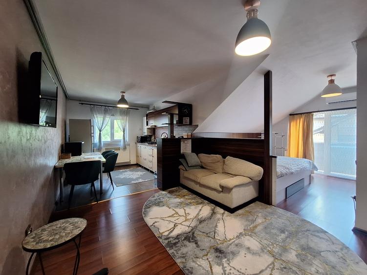 Apartament cu 2 camere semidecomandat, mobilat în Florești — fotografia 1