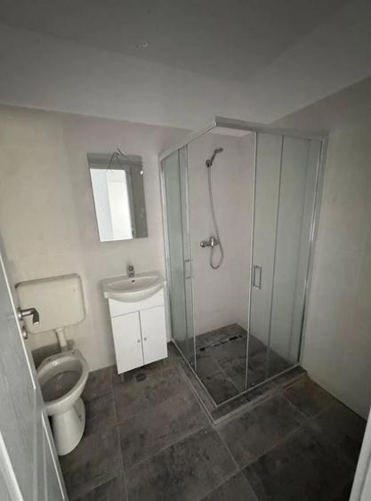 Apartament cu 3 camere decomandat în Brâncoveanu