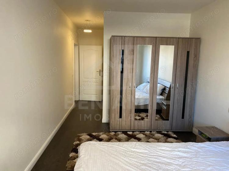 Apartament cu 3 camere semidecomandat în Central