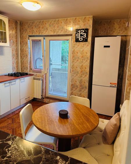 Apartament cu 2 camere în Mihai Bravu