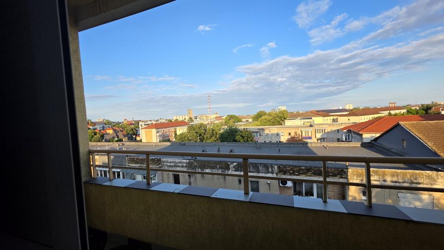 Apartament cu 4 camere decomandat, mobilat în Complex Studențesc
